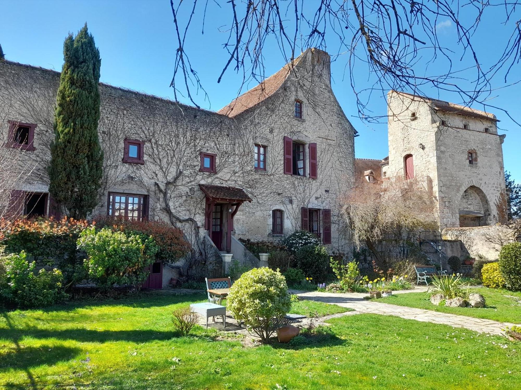 La Maison du Prince de Condé Charroux-dʼAllier Exterior foto